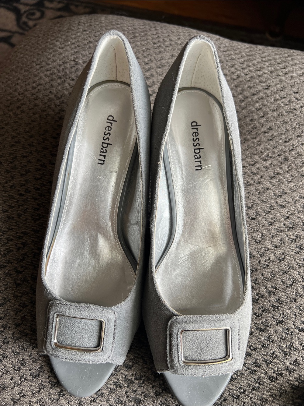 Dressbarn Silver Gray Suede Peep-Toe Pumps with Buckle Sz 8